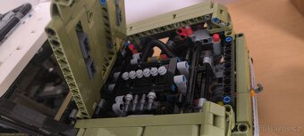 Lego 42110 Land Rover Defender - RC- motorizováno - 4