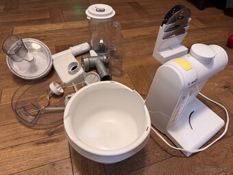 Prodám Bosch MUM4655EU – multifunkční kuchyňský robot - 4