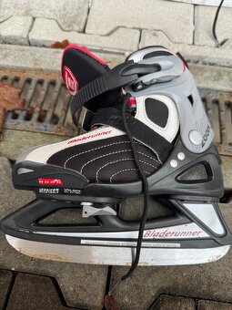 DĚTSKÉ NASTAVITELNÉ LEDNÍ BRUSLE BLADERUNNER - 4