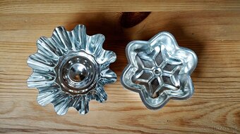 Kovové formičky na pečení – 2 větší kusy - 4