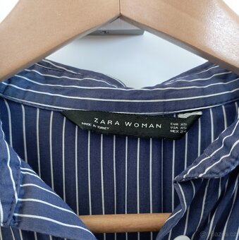 Šaty ZARA XS – téměř nové – modré s proužky – 449 Kč - 4