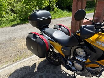 Honda Transalp 700 - 4
