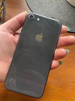 iPhone 8 - 4
