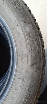 Zimní pneu říjen 215/60/16 - 4