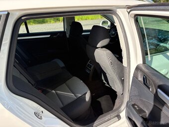 ŠKODA SUPERB 2 COMBI 2.0TDI XENONY TOP STAV - 4