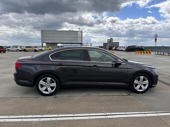 VW Passat B8 Sedan Limuzín limuzína rok 2022 - 4