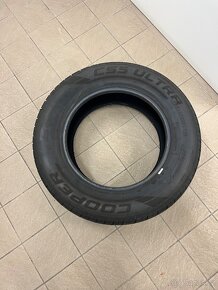 Pneumatiky 235 / 65R17 - 4