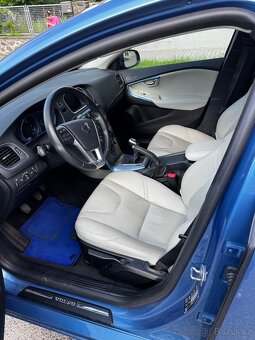 Volvo V40 D2, servis Volvo, nezávislé topení, panorama - 4