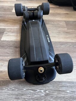 Elektrický skateboard Tynee mini 3 Pro - 4