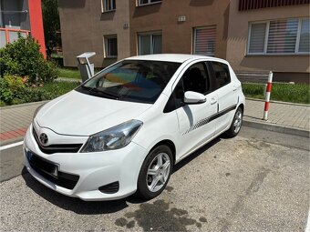 Toyota Yaris 1.3i 1.majitel koupeno v ČR - 4