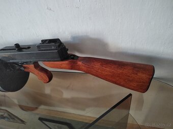 Samopal Thompson 1928 nefunkční replika - 4