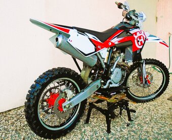Husqvarna TE 250 - r. 2005 - 4