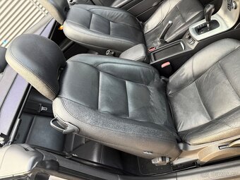 Volvo C70 II 2.4D 132kw D5 Summum - 4