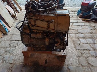 Motor slavia 2s90 - 4