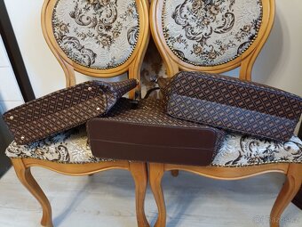 Nová shoperka Guess s peněženkou a popruhem. - 4