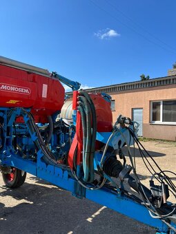 Secí stroj na kukuřici MONOSEM - 4