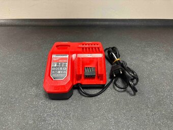 🔌 Aku nabíječka Milwaukee M12-18 FC RAPIDCHARGER – NOVÁ - 4