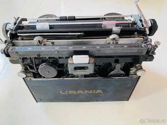 Historický psací stroj - 4