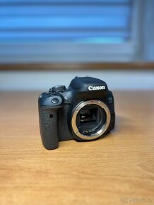Canon EOS 750d + brašna na foťák - 4