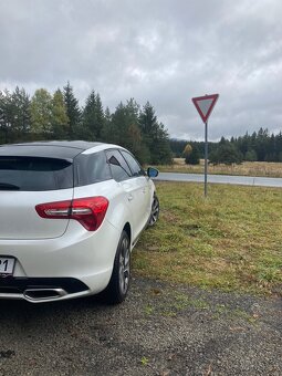 Citroen DS5 - 4