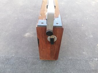 Predám starožitné rádio Tesla Capri - 4