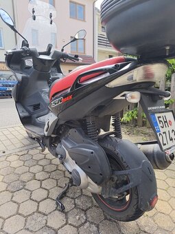Aprilia sr Max 300 po stk,super stav - 4
