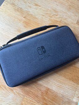 Nintendo Switch OLED + Pro Controller a Hry - 4