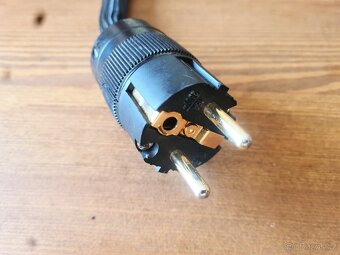 Napájecí kabel Sroll Purity Power Cable 1,5m PC asi 8000Kč - 4