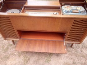 Strare rádio Grundig. - 4