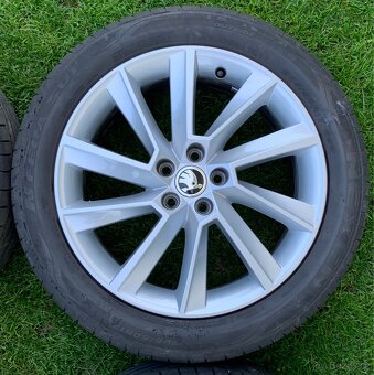 Alu kola Škoda 5x100, R17, letní, ET40, stratos - 4