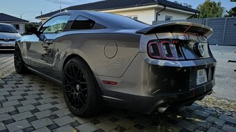 Predám Ford Mustang 2014 Premium výbava - 4