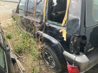 Jeep cherokee KJ - 4