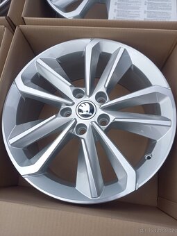 Škoda Octavia IV(RS)- 17 NOVÉ orig.alu disky 6.5Jx17,5x112 - 4