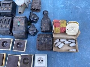 Retro zásuvky,vypínače,jističe.. - 4