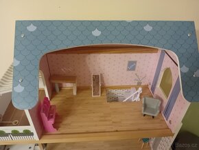 dřevěný domeček pro panenky - 4