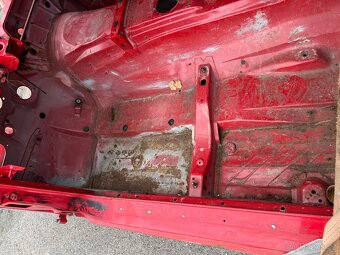 BMW E36 Coupe karoserie - 4