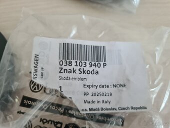 NOVÝ Znak na kryt motoru Octavia 1 RS ORIGINÁL - 4