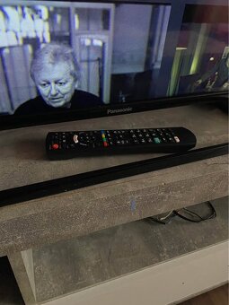 Smart TV Panasonic WIFI YOUTUBE NETFLIX - 4