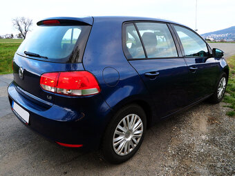 VW Golf 6 ▪ 1.6 75 kW ▪ Climatronic ▪ výhřev ▪ 2 sady kol ▪ - 4