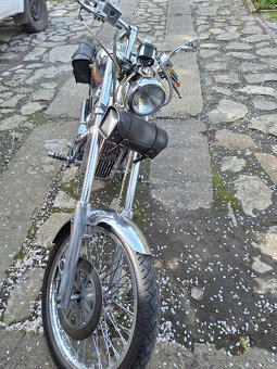 Suzuki Intruder VS 800 GL - 4