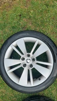 Sada disků Škoda Superb III R18 235/45 - 4