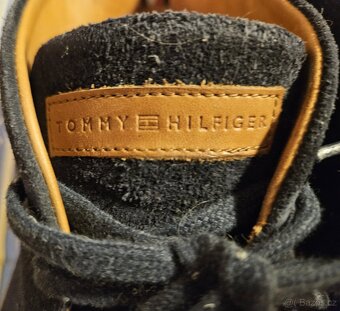 Prodám modré kotníkové pánské boty Tommy Hilfiger v. 43 - 4