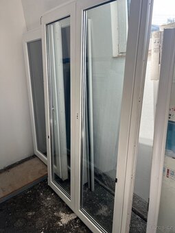 PLASTOVÉ DVOUKŘÍDLÉ DVEŘE BALKÓNOVÉ 138x220-PLZEŇ - 4