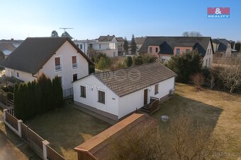 Prodej stavebního pozemku 700 m2, ul. Průmyslová, Jesenice - 4