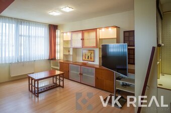 Pronájem bytu 4+kk, OV, 114 m2, ul. Voskovcova 1130/34, Prah - 4