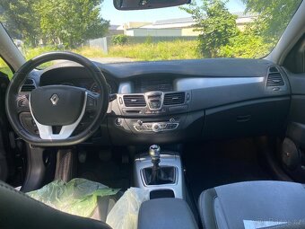 Renault Laguna 3 2.0 dci - 4