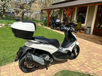 Piaggio Beverly 350 - 4