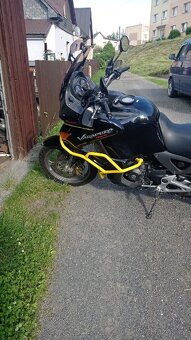 Honda XL Varadero 1000 - 4