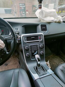 Volvo V60 D3 2,0 100kw - Náhradní díly - 4
