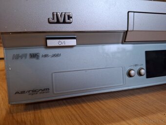 VHS videopřehrávač JVC HR-J681 - 4